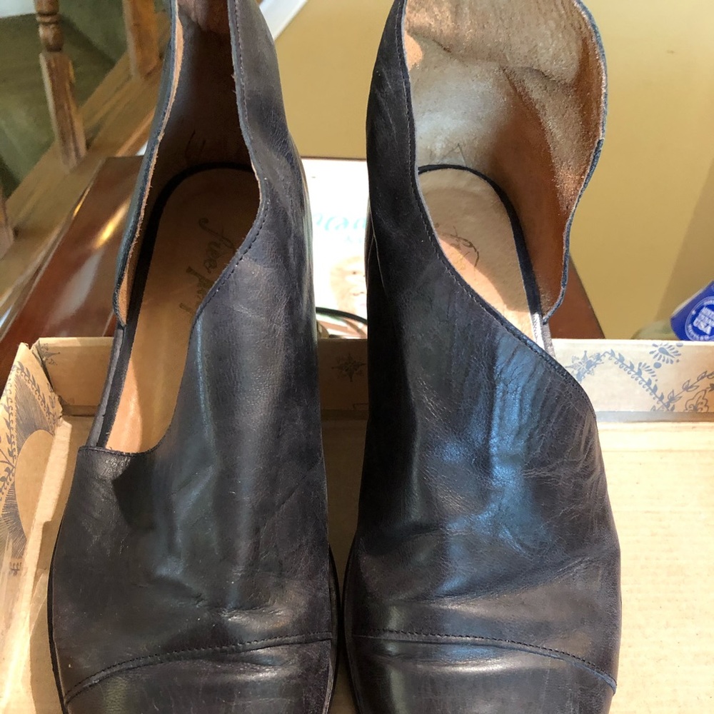 Free people black leather flats